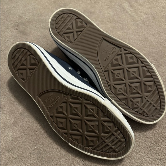 Women’s Converse - Picture 5 of 5